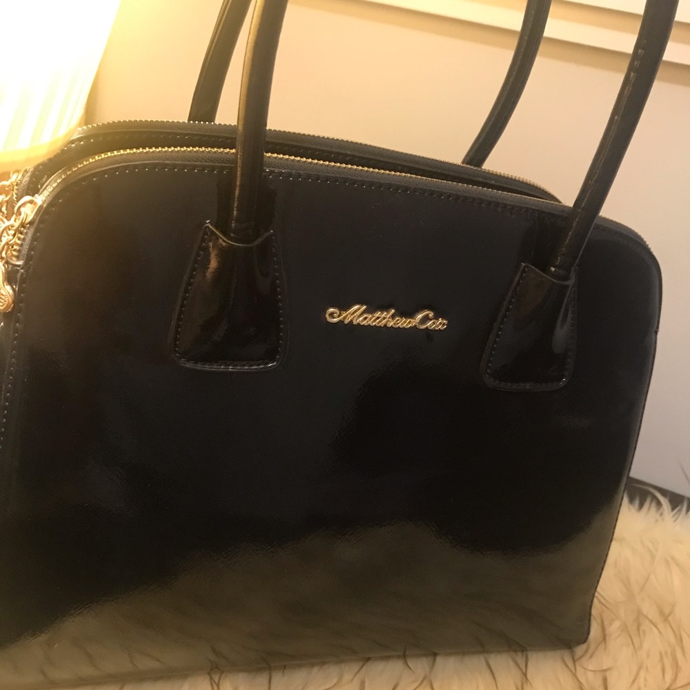 Like new Navy handbag 👜 - Picture 9 of 15